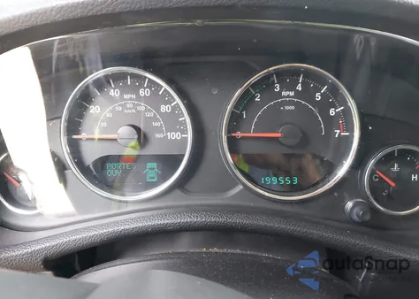 2014 Jeep Wrangler Unlimited Sport z USA, uszkodzony, nr VIN 1C4BJWDGXEL227167